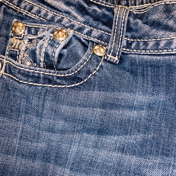 Miss Me Blue Jeans - Picture 2 of 6